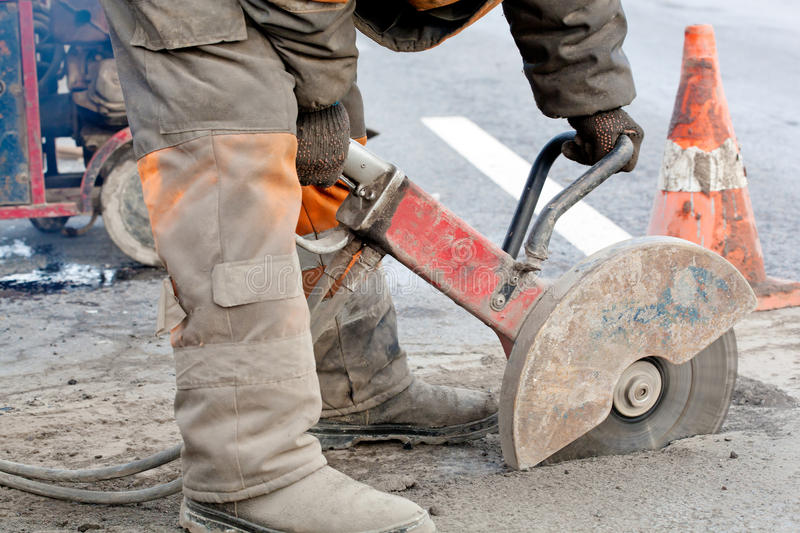 LAVORI STRADA  INTERCOMUNALE USSANA-SAMATZAI - AVVISO PUBBLICO